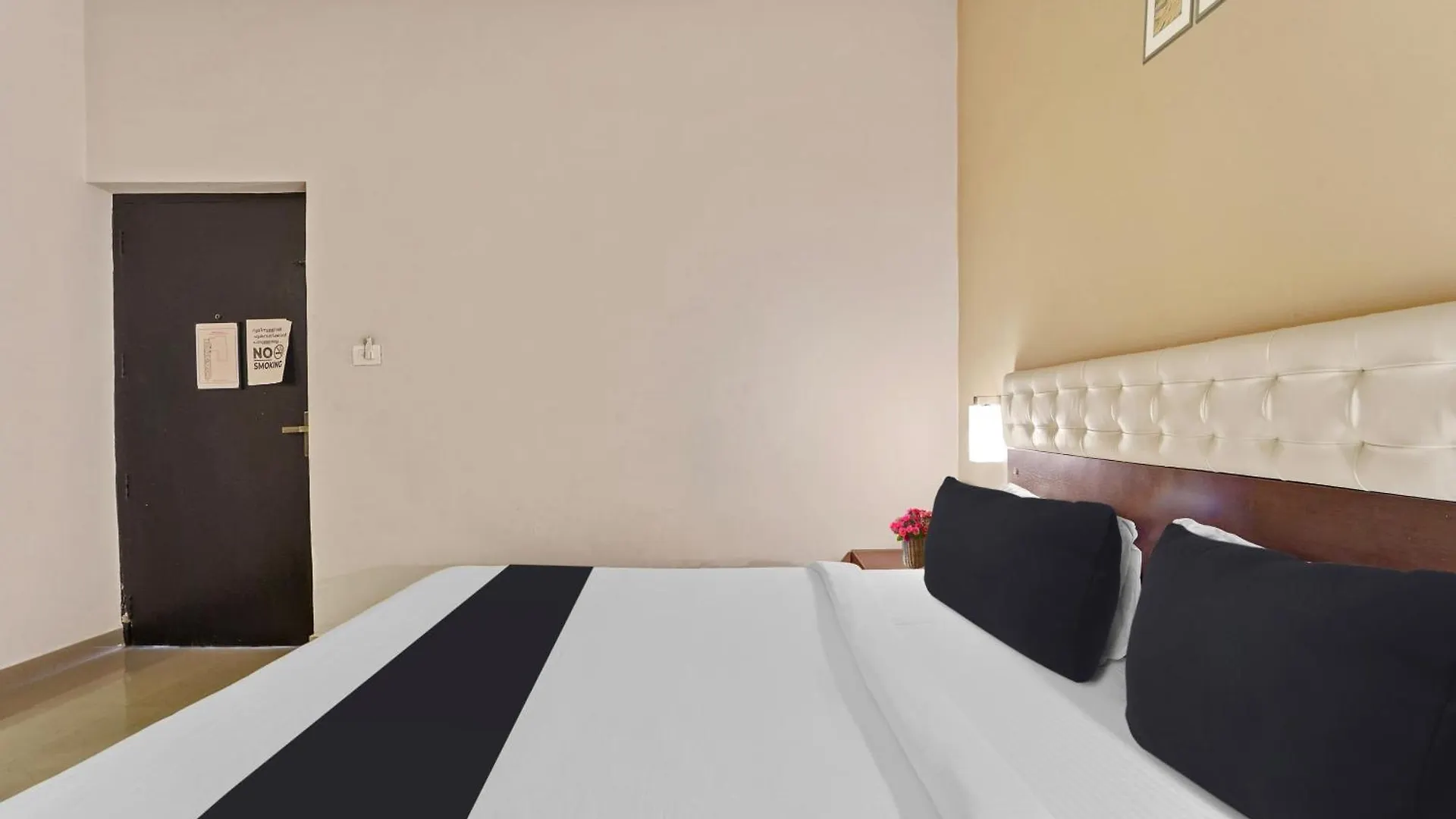 Hotel Super Collection O Kalady Near Airport Alwaye 3*,  Indie