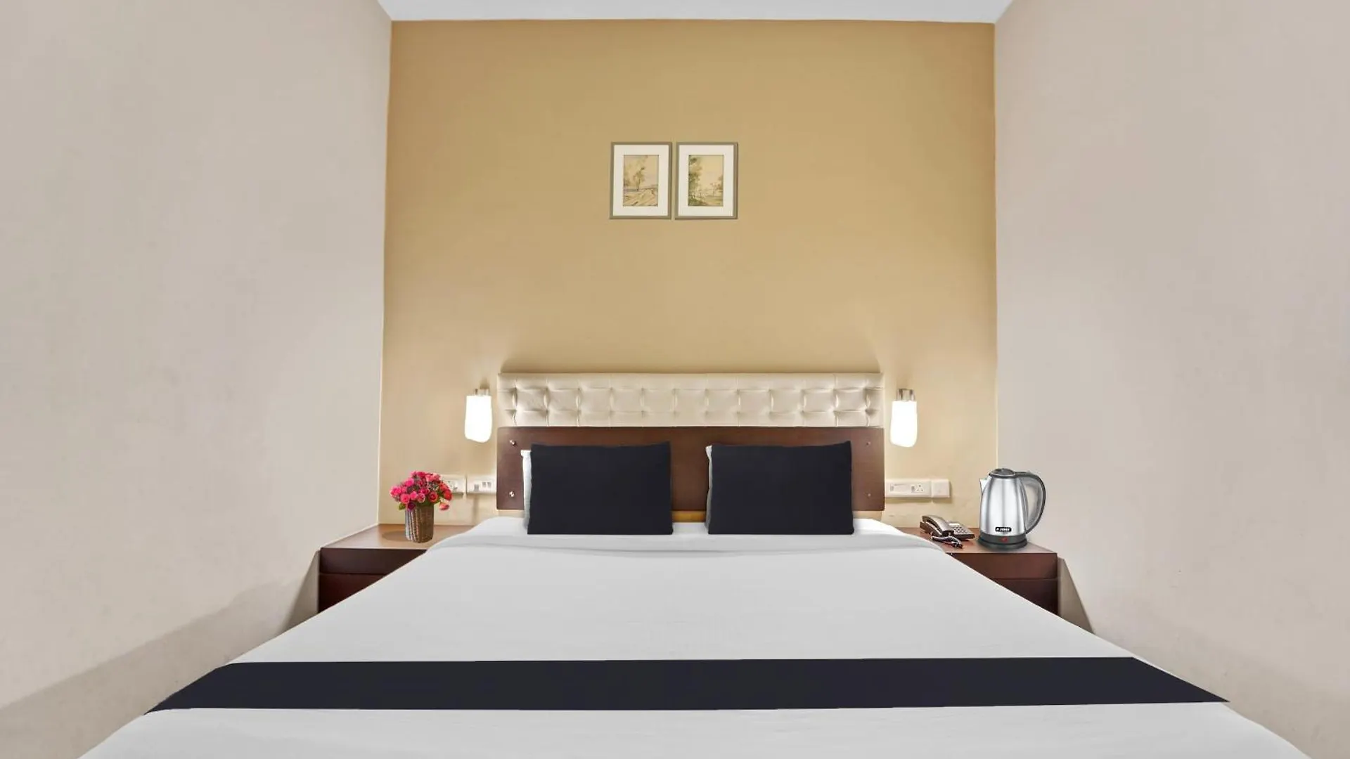 Super Collection O Kalady Near Airport Otel Alwaye Hindistan